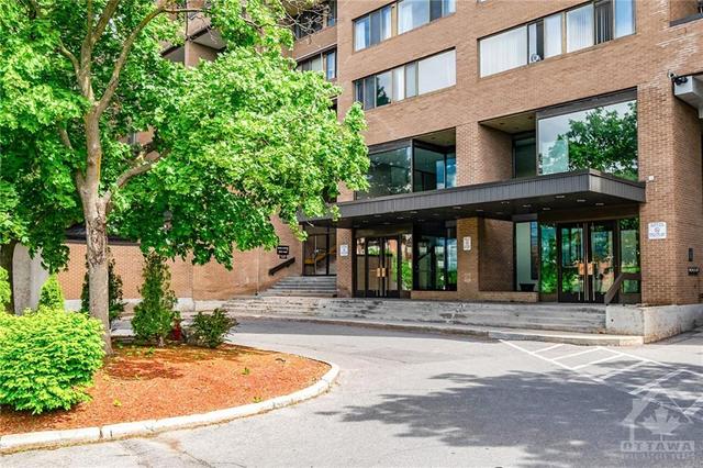 1608 - 515 St Laurent Blvd, Condo with 2 bedrooms, 1 bathrooms and 1 parking in Ottawa ON | Image 1