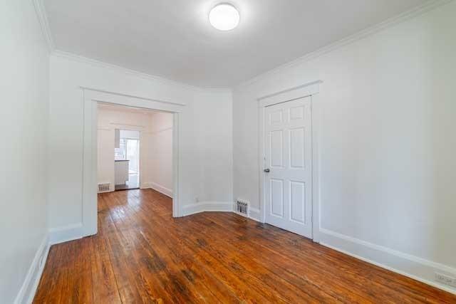 MAIN - 1481 Queen St E, House semidetached with 2 bedrooms, 2 bathrooms and 1 parking in Toronto ON | Image 9