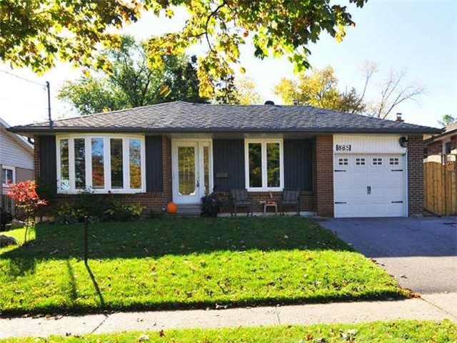 885 Vicki Dr, House detached with 3 bedrooms, 2 bathrooms and 2 parking in Pickering ON | Image 1