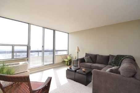 PH-15 - 55 William St E, Condo with 2 bedrooms, 2 bathrooms and 1 parking in Oshawa ON | Image 6