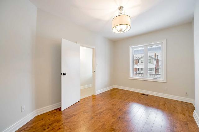 MAIN - 1041 St Clarens Ave, House semidetached with 1 bedrooms, 1 bathrooms and 1 parking in Toronto ON | Image 12