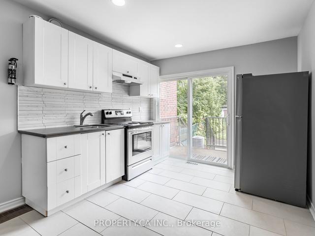 MAIN - 285 Bartlett Ave, House detached with 1 bedrooms, 1 bathrooms and 0 parking in Toronto ON | Image 11