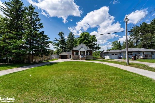 7613 Highway 26, House detached with 3 bedrooms, 2 bathrooms and 9 parking in Stayner ON | Image 34