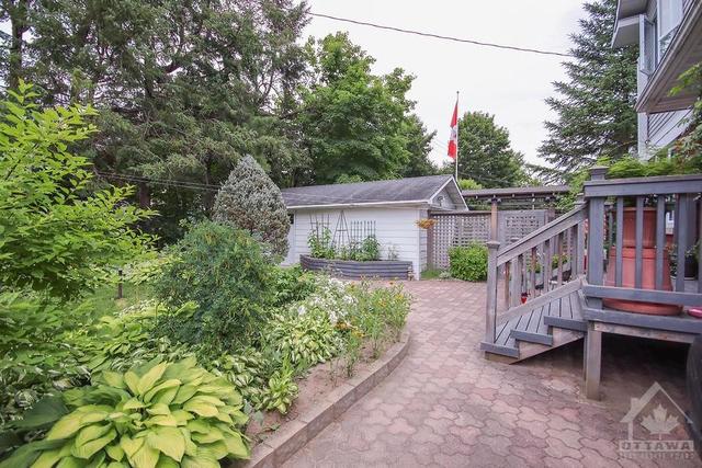 883 Hamlet Rd, House detached with 4 bedrooms, 3 bathrooms and 5 parking in Ottawa ON | Image 28