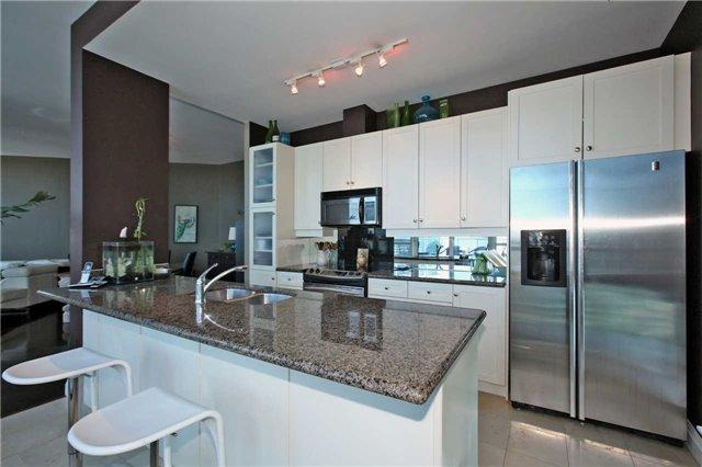 PH-1 - 8 York Rd, Condo with 2 bedrooms, 2 bathrooms and 1 parking in North York ON | Image 6