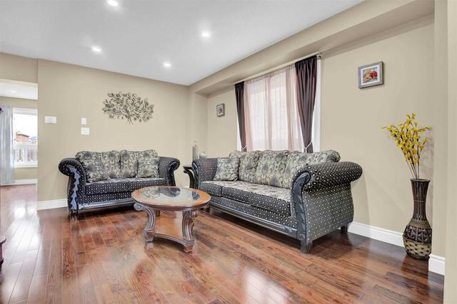 90 Buick Blvd, House detached with 4 bedrooms, 4 bathrooms and 6 parking in Brampton ON | Image 23