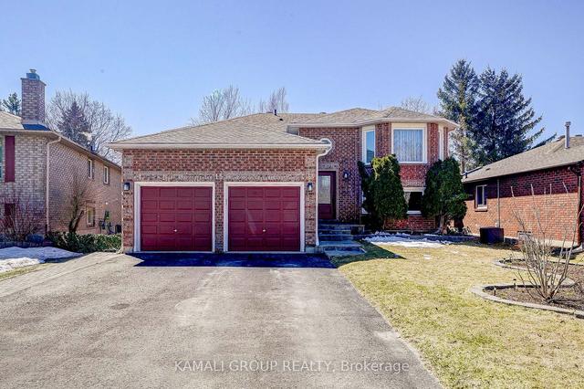 MAIN - 15 Ferguson Dr, House detached with 3 bedrooms, 1 bathrooms and 2 parking in Barrie ON | Image 1