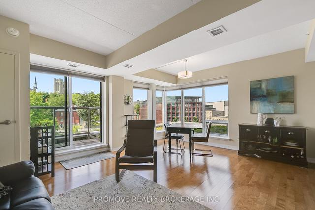 500 - 5 Gordon St, Condo with 2 bedrooms, 1 bathrooms and 1 parking in Guelph ON | Image 2