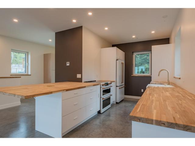 B - 616 Richards St, House detached with 3 bedrooms, 3 bathrooms and 2 parking in Nelson BC | Image 28