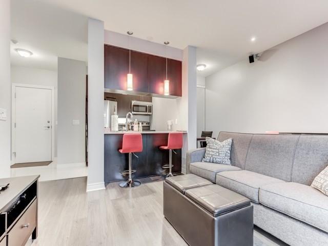 PH-04 - 50 Town Centre Crt, Condo with 1 bedrooms, 1 bathrooms and 1 parking in Scarborough ON | Image 1