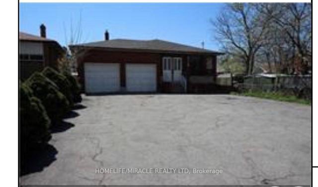 2114 Islington Ave, House detached with 3 bedrooms, 1 bathrooms and 3 parking in Etobicoke ON | Image 1