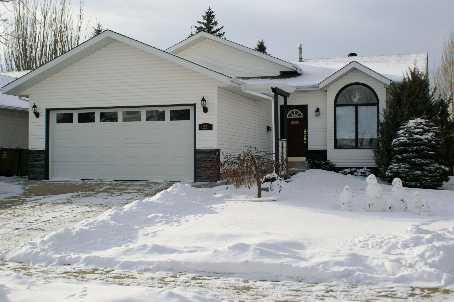 22 Donahue Close, House detached with 3 bedrooms, 3 bathrooms and 3 parking in St. Albert AB | Image 1