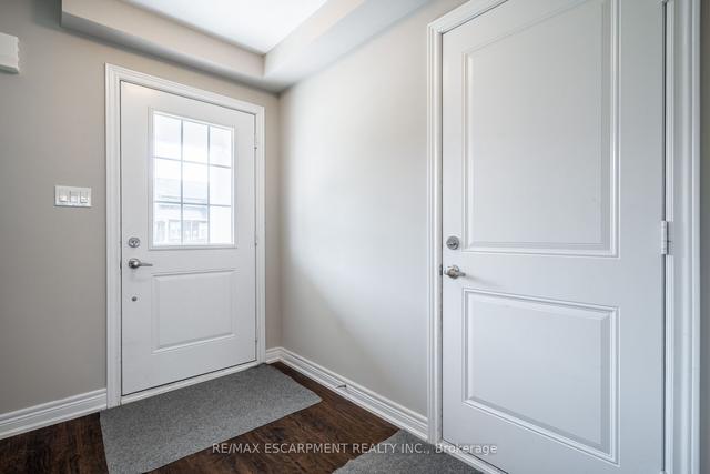 41 Oliver Ln, Townhouse with 2 bedrooms, 3 bathrooms and 2 parking in St. Catharines ON | Image 23