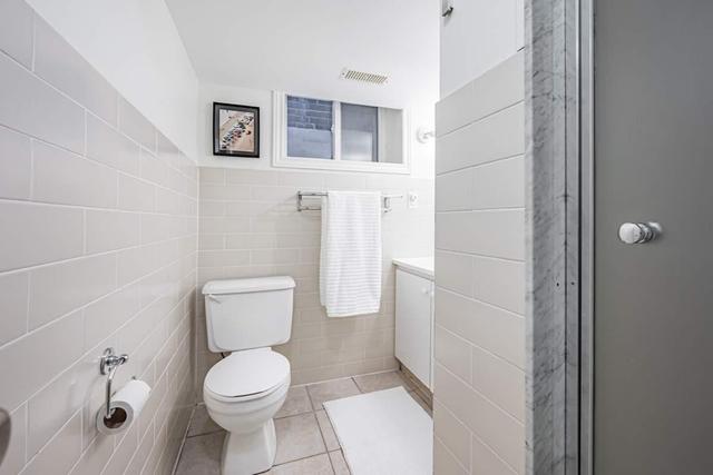885 Shaw St, House detached with 3 bedrooms, 4 bathrooms and 1.5 parking in Toronto ON | Image 19