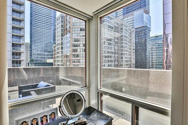 710 - 736 Bay St, Condo with 2 bedrooms, 2 bathrooms and 0 parking in Toronto ON | Image 16