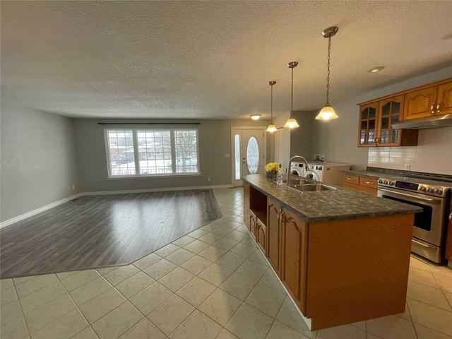 MAIN - 1444 Oneida Crt, House detached with 3 bedrooms, 1 bathrooms and 2 parking in Oshawa ON | Image 18