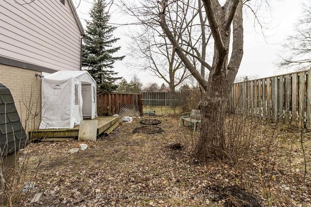 9 Grasspoint Sq, House detached with 3 bedrooms, 1 bathrooms and 4 parking in Brampton ON | Image 12