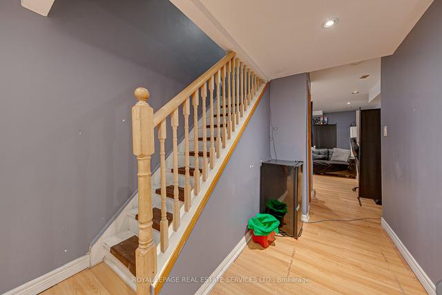 24 Deer Run Cres, Townhouse with 3 bedrooms, 3 bathrooms and 2 parking in Bradford ON | Image 14