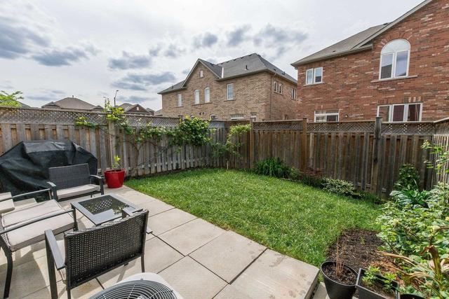 909 Oasis Dr, House semidetached with 4 bedrooms, 6 bathrooms and 4 parking in Mississauga ON | Image 24