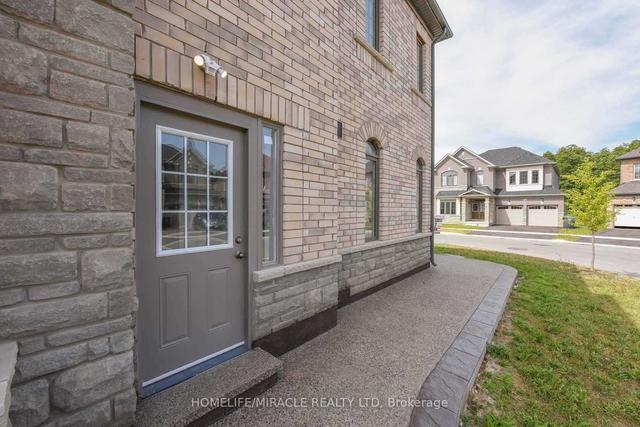 MAIN - 19 Ezra Cres, House detached with 5 bedrooms, 4 bathrooms and 4 parking in Brampton ON | Image 36