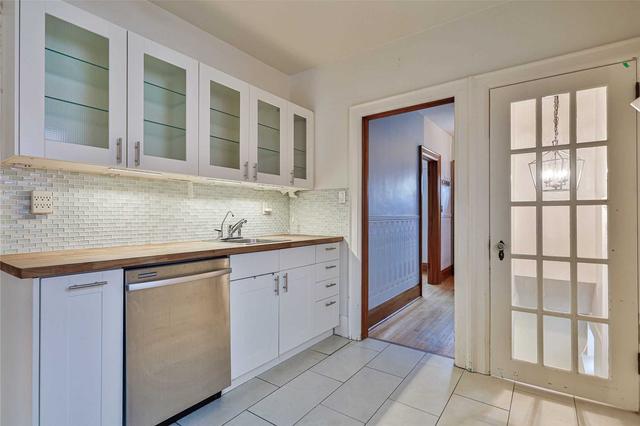 MAIN - 24 3 Rd St, House detached with 2 bedrooms, 1 bathrooms and 3 parking in Etobicoke ON | Image 9