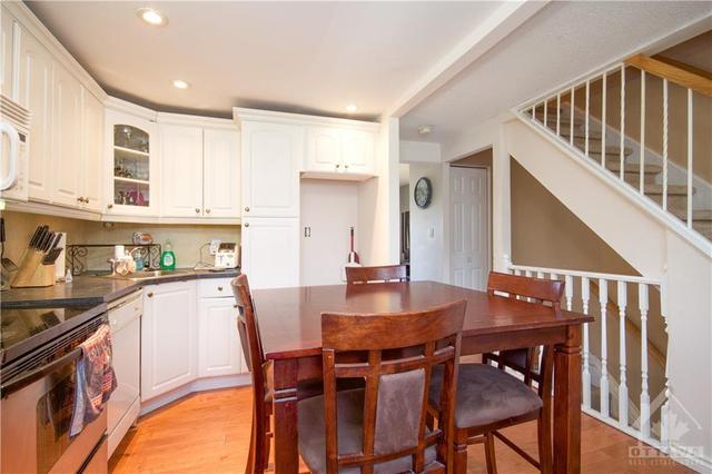 96 - 1045 Morrison Dr, Townhouse with 2 bedrooms, 1 bathrooms and 1 parking in Ottawa ON | Image 4