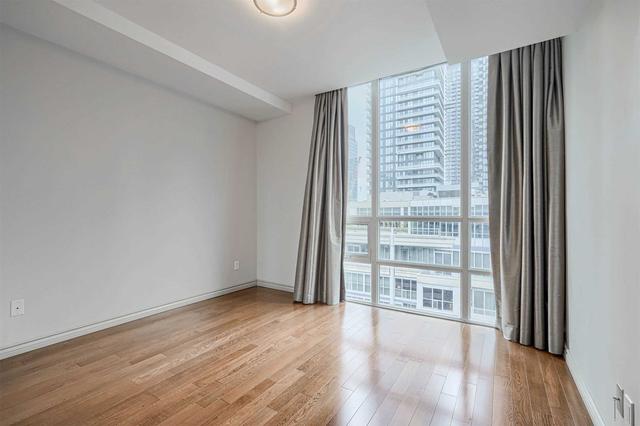 PH1 - 263 Wellington St W, Condo with 1 bedrooms, 1 bathrooms and 1 parking in Toronto ON | Image 5