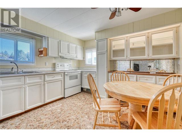 12 - 8712 Steuart St, House other with 2 bedrooms, 1 bathrooms and null parking in Summerland BC | Image 3