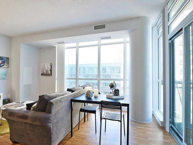 909 - 1171 Queen St W, Condo with 2 bedrooms, 2 bathrooms and 1 parking in Toronto ON | Image 10