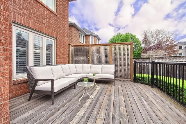 606 Brooker Ridge, House detached with 4 bedrooms, 3 bathrooms and 6 parking in Newmarket ON | Image 32