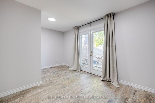 MAIN - 40 Ford St, House detached with 2 bedrooms, 1 bathrooms and 0 parking in Toronto ON | Image 21