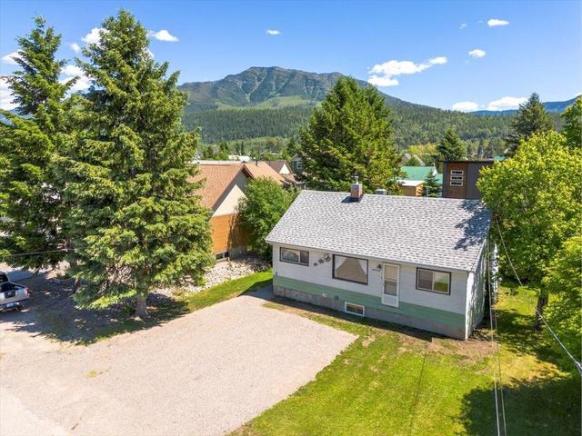 1022 10th Ave, House detached with 3 bedrooms, 1 bathrooms and 4 parking in Fernie BC | Image 58