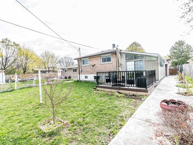 90 Brookland Dr, House detached with 3 bedrooms, 3 bathrooms and 5 parking in Brampton ON | Image 27
