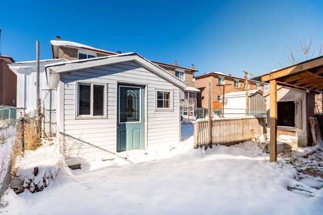 MAIN - 419 Archdekin Dr, House semidetached with 3 bedrooms, 2 bathrooms and 2 parking in Brampton ON | Image 35