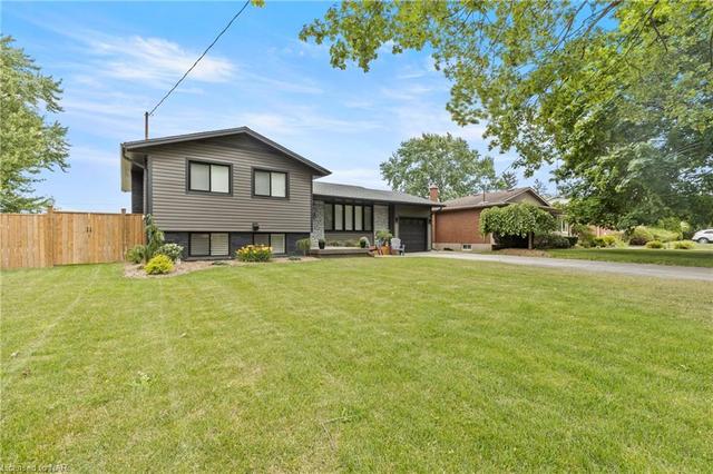 28 Neptune Dr, House detached with 3 bedrooms, 3 bathrooms and 5 parking in St. Catharines ON | Image 23
