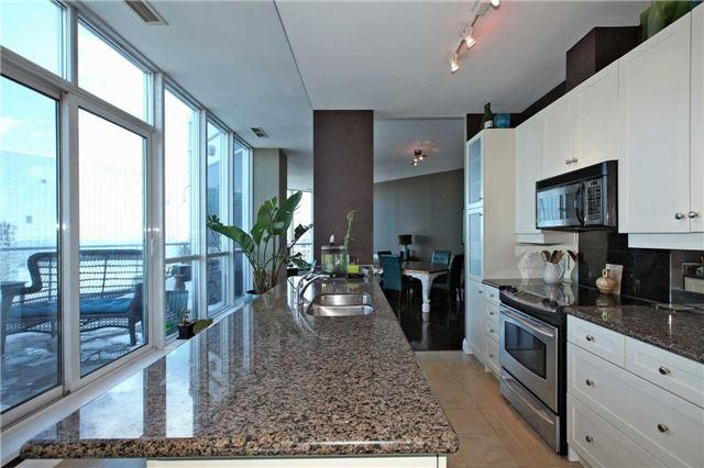 PH-1 - 8 York Rd, Condo with 2 bedrooms, 2 bathrooms and 1 parking in North York ON | Image 7