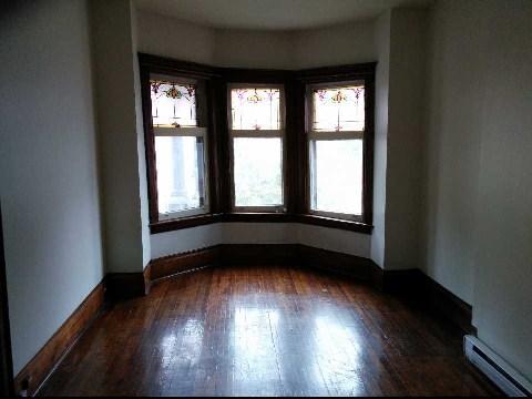 MAIN - 1377 King St W, Home with 2 bedrooms, 1 bathrooms and null parking in Toronto ON | Image 2