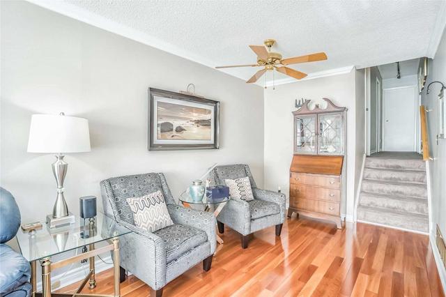 9 Juniper Cres, House semidetached with 3 bedrooms, 2 bathrooms and 4 parking in Brampton ON | Image 34