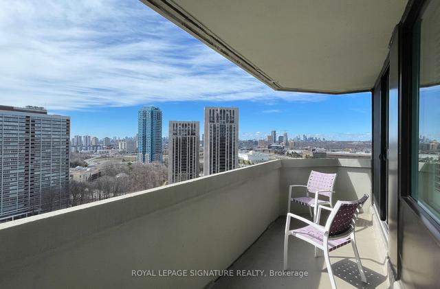 2005 - 75 Wynford Heights Cres, Condo with 3 bedrooms, 2 bathrooms and 2 parking in North York ON | Image 2
