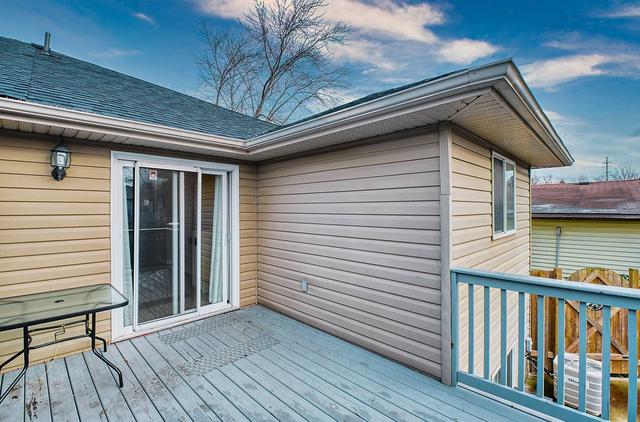 MAIN - 18 Rosedale Ave, House semidetached with 2 bedrooms, 1 bathrooms and 1 parking in Saint Catharines ON | Image 13