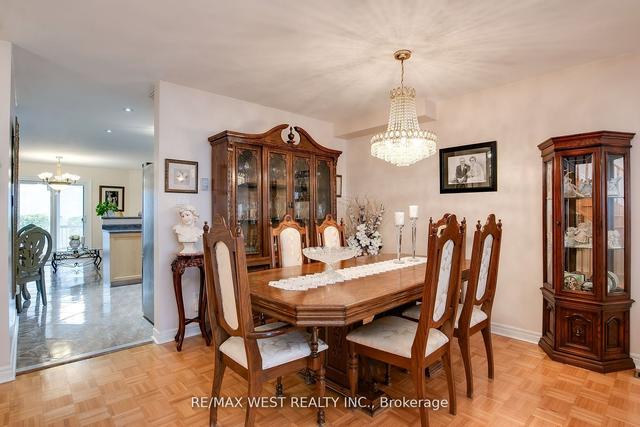 639 Caledonia Rd, House detached with 3 bedrooms, 3 bathrooms and 3 parking in York ON | Image 3