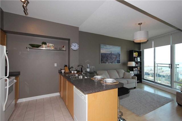 PH17 - 650 Queens Quay W, Condo with 1 bedrooms, 1 bathrooms and 1 parking in Toronto ON | Image 8