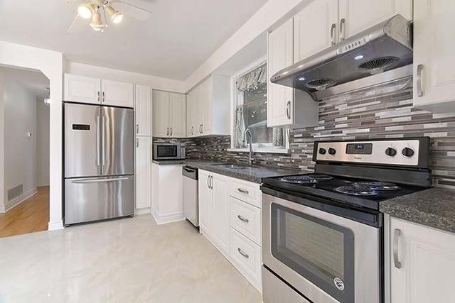 MAIN - 19 Nashland Ave, House detached with 3 bedrooms, 1 bathrooms and 2 parking in Etobicoke ON | Image 18