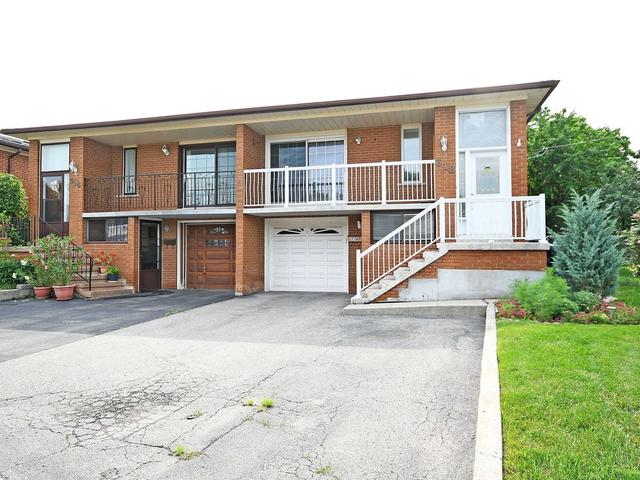 MAIN - 318 Royal Salisbury Way, House detached with 3 bedrooms, 1 bathrooms and 1 parking in Brampton ON | Image 1