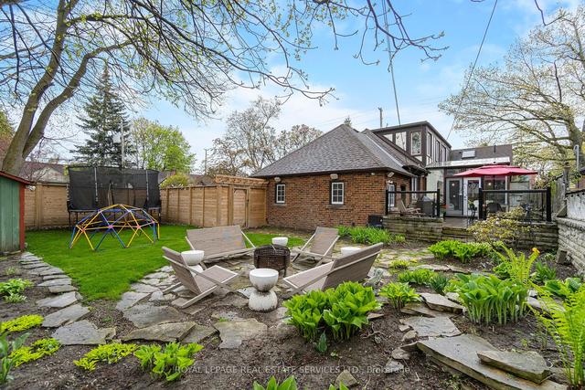 909 Royal York Rd, House detached with 3 bedrooms, 3 bathrooms and 5 parking in Etobicoke ON | Image 32