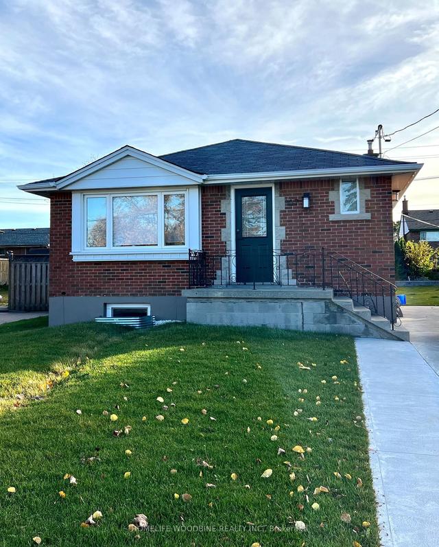 MAIN - 107 Winchester Blvd, House detached with 3 bedrooms, 1 bathrooms and 2 parking in Hamilton ON | Image 1