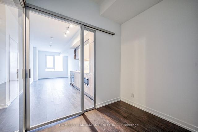 803 - 2020 Bathurst St, Condo with 2 bedrooms, 2 bathrooms and 1 parking in York ON | Image 25