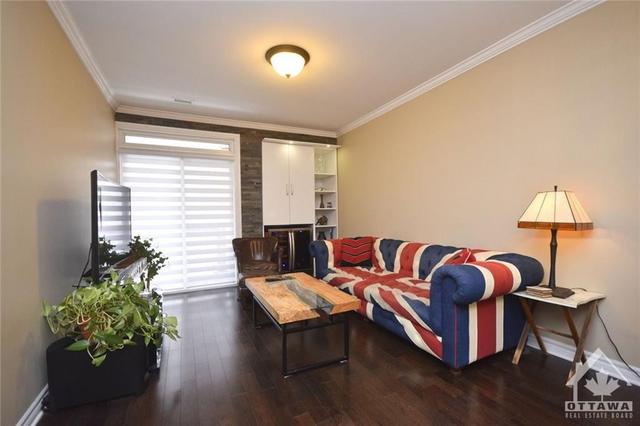 402 - 456 King Edward Ave, Condo with 2 bedrooms, 2 bathrooms and 1 parking in Ottawa ON | Image 9