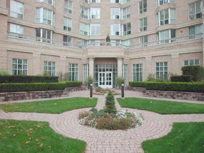 PH14 - 11 Thorncliffe Park Dr, Condo with 2 bedrooms, 2 bathrooms and 1 parking in East York ON | Image 1