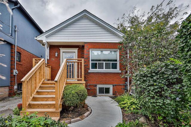 MAIN - 24 3 Rd St, House detached with 2 bedrooms, 1 bathrooms and 3 parking in Etobicoke ON | Image 1
